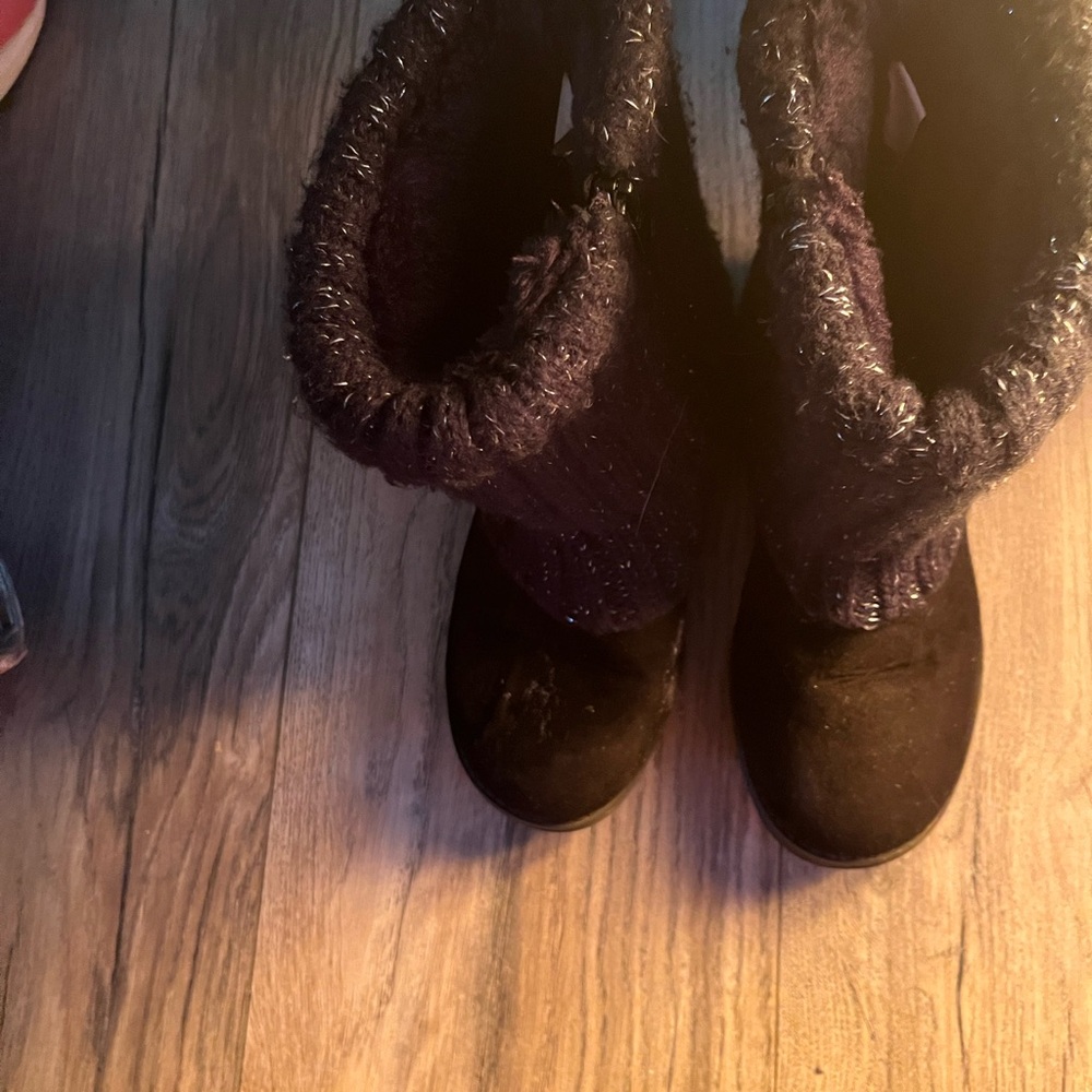 Girls boots, zip up style, faux fur, comfortable